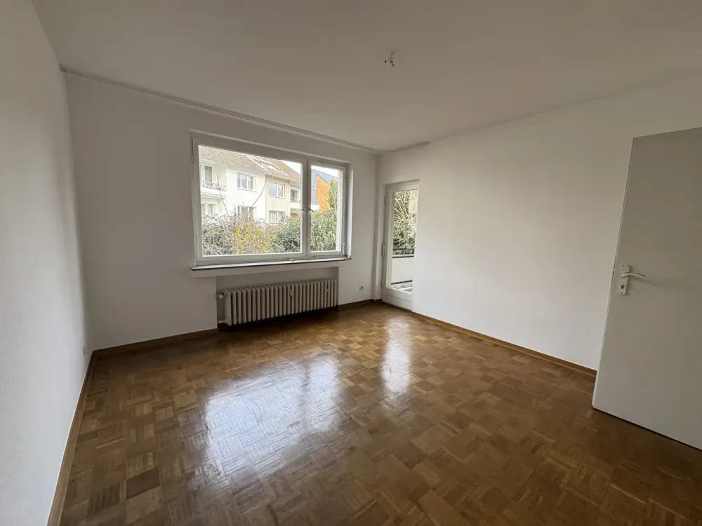 Flehe: 2 Zi EG-Wohnung am Deich mit Rheinblick und Balkon