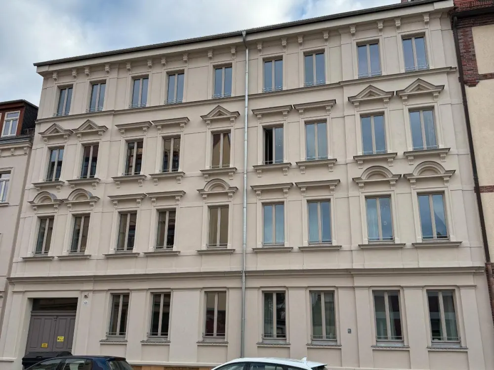 2 Räume + Balkon + Einbauküche
