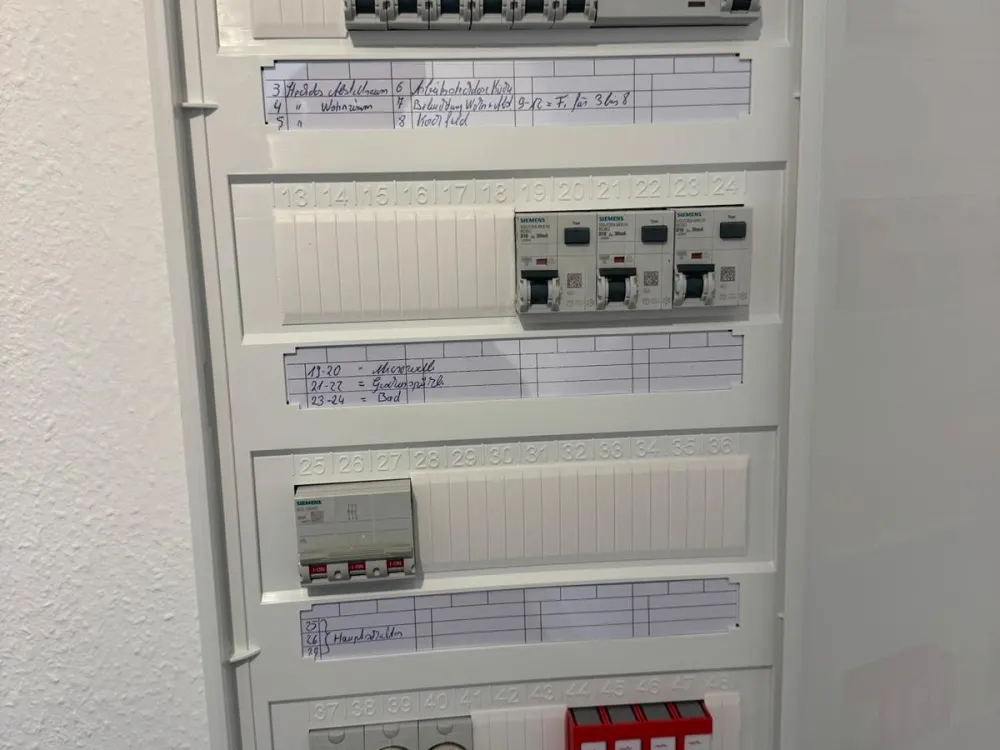 Top gepflegte 1,5 ZKB nahe Uni Saarbrücken mit Küche + Stellplatz