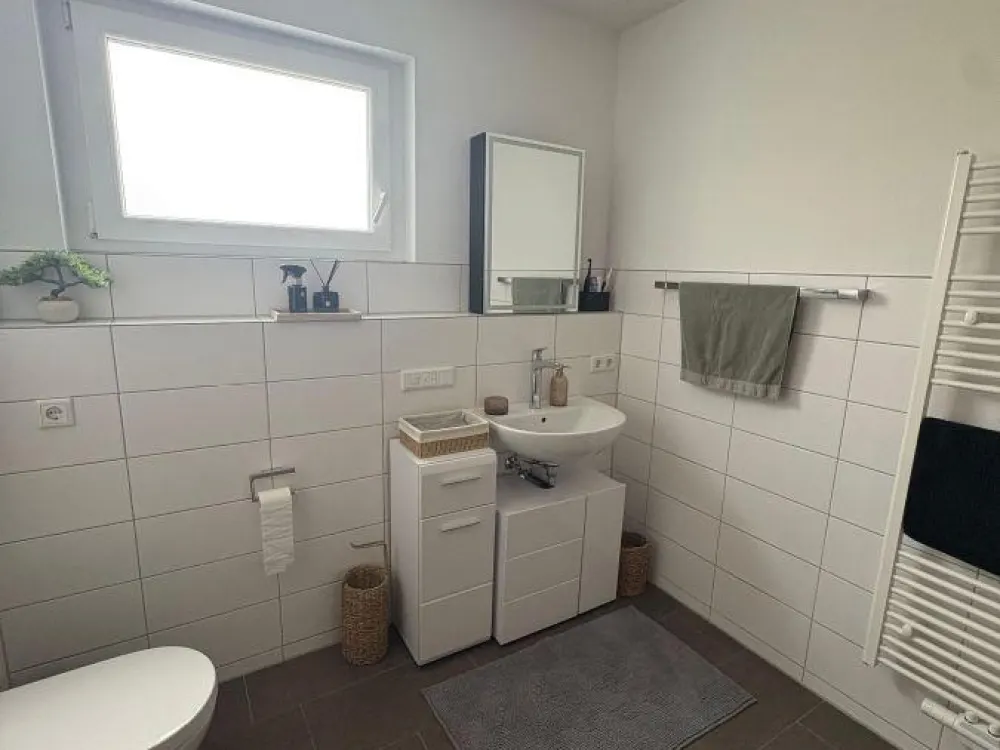 Moderne 2-Zimmerwohnung mit Küche & Fußbodenheizung in zentraler Lage