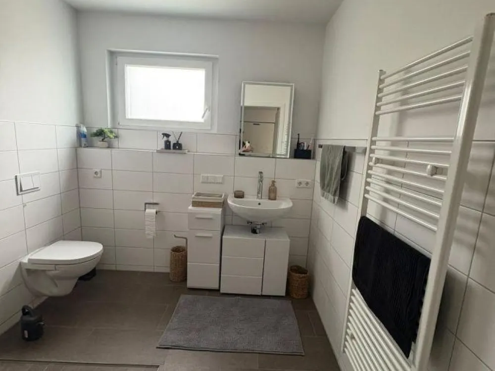 Moderne 2-Zimmerwohnung mit Küche & Fußbodenheizung in zentraler Lage