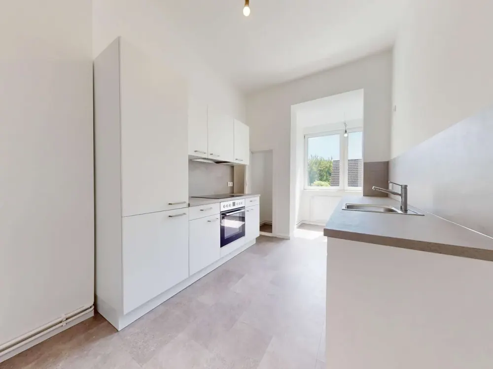 Besichtigung 11.08. - Ihre neue Traumwohnung - saniert, Altbaucharme, Balkon, 3 Zimmer, Einbauküche!