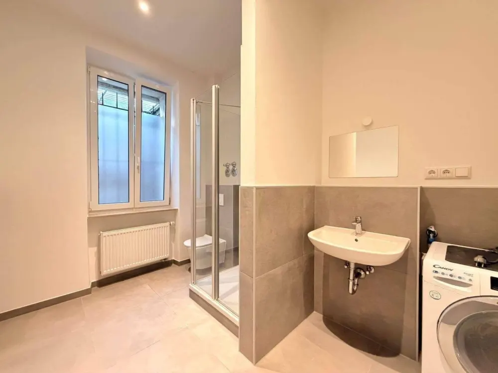 Completely Renovated & Energy Efficient in GoHo, 2-Room Apartment with Spacious Kitchen