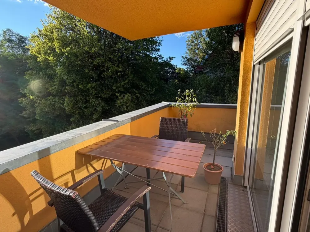 Bright, friendly 2.5-room attic apartment with terrace in upscale residential area Laim