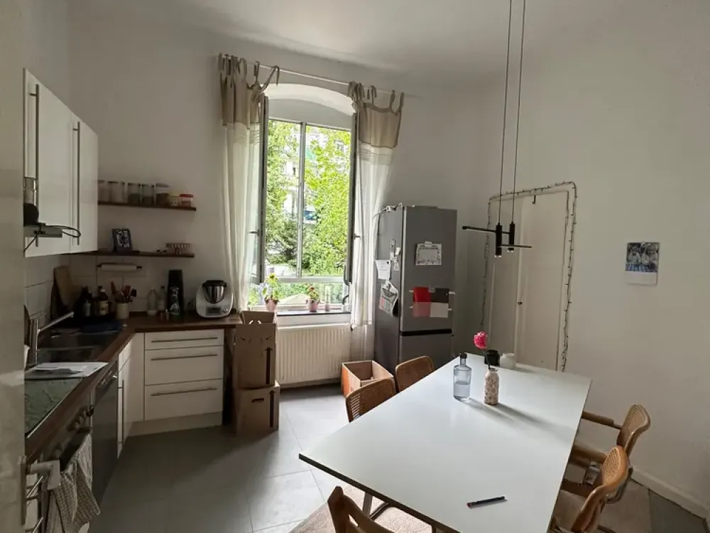 Charming 3-Room Ground Floor Apartment with Shared Garden Use in Düsseldorf 40477