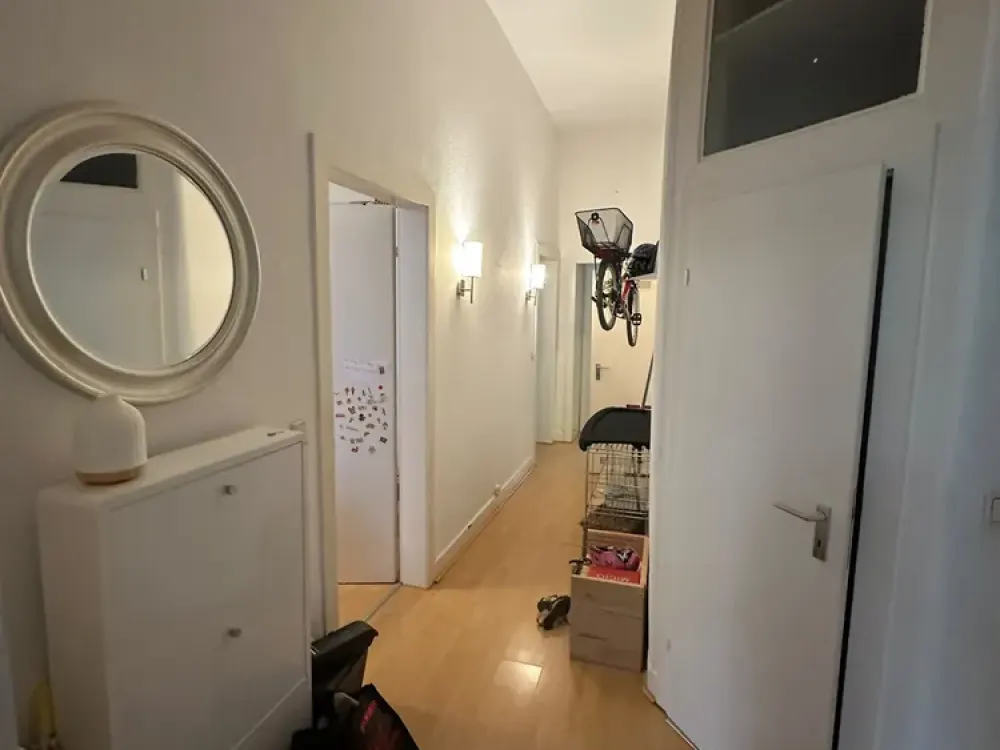 Charming 3-Room Ground Floor Apartment with Shared Garden Use in Düsseldorf 40477