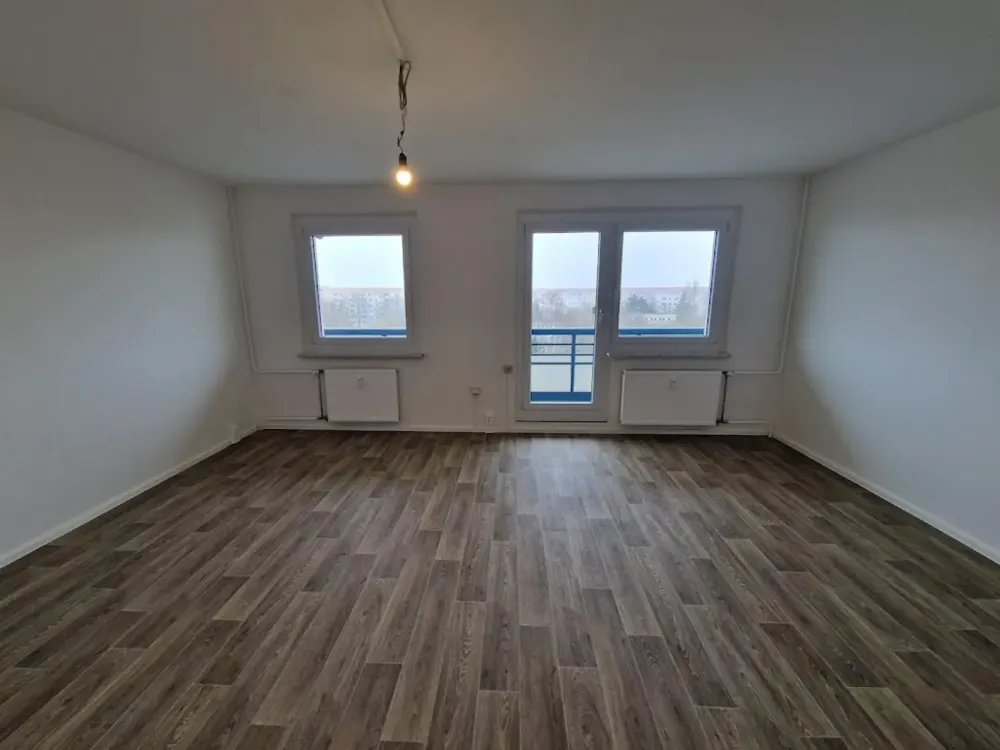 Große 3-Zimmer-Wohnung mit Balkon und Badewanne! ** AB SOFORT **!