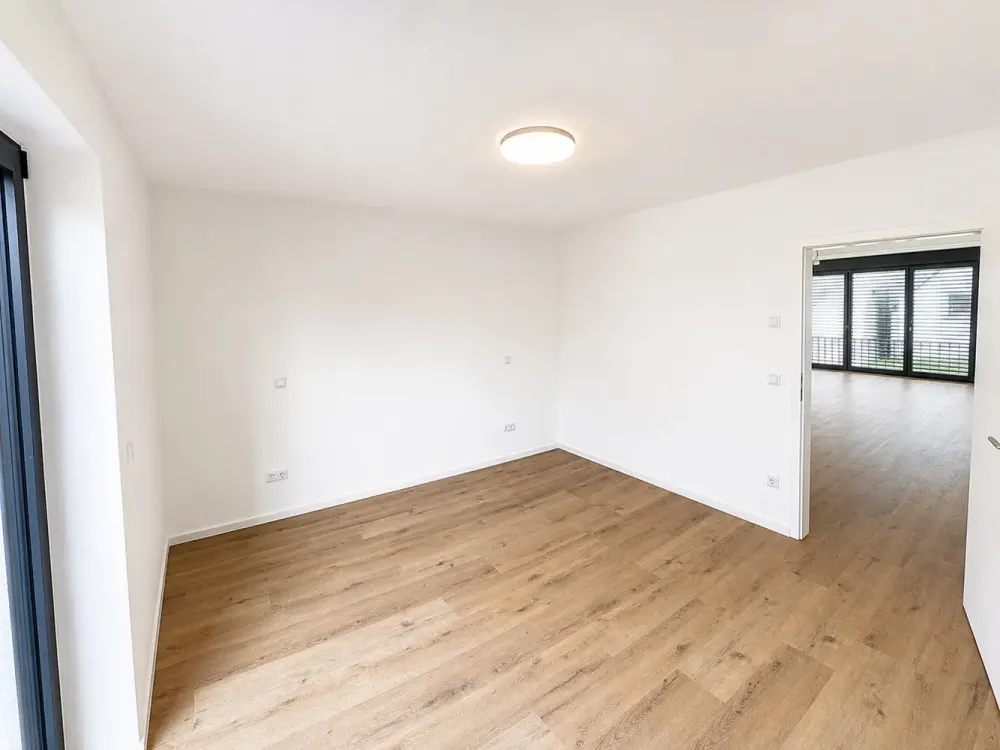First Rhine Row in Hitdorf - 3-Room Apartment with Private Garden and First Occupancy After Modernization