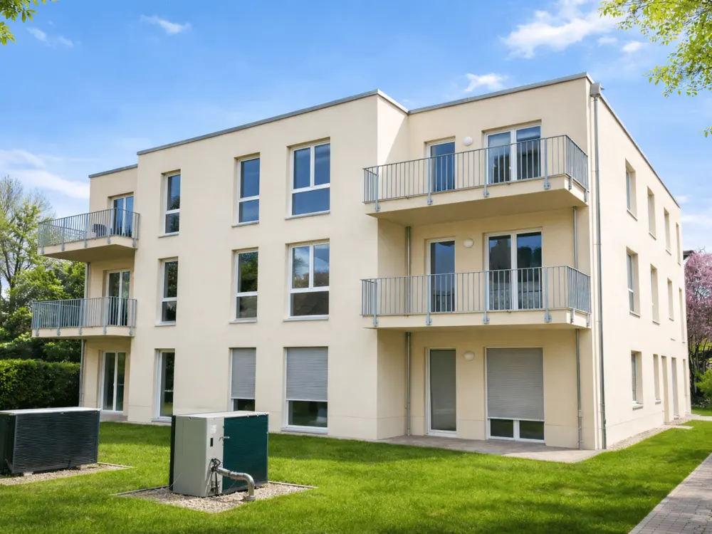 Hochwertige 2-Zimmer Wohnung im EG mit TERRASSE und EBK im Weißenseer Neubauquartier