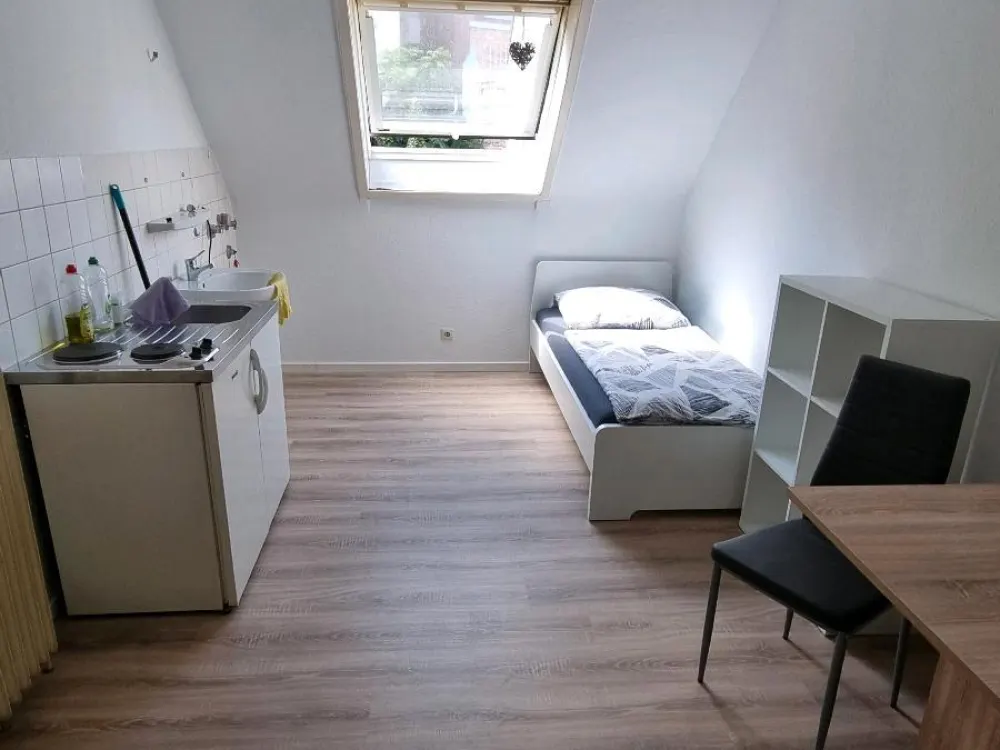 Möbiliertes Zimmer mit Kochgelegenheit - 15m² für €500,00