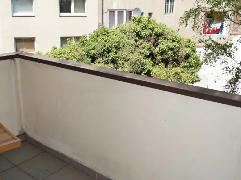 ⭐🏠3erWG-GEEINGNET-Gepflegte Wohnung mit Laminat,2 Bädern, Wohnküche, Duschbad & Balkon⭐🏠