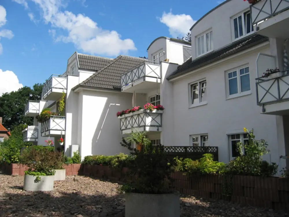 Beautiful 3-Room Apartment with Balcony/Fitted Kitchen/2 Parking Spaces in the Center of Lilienthal