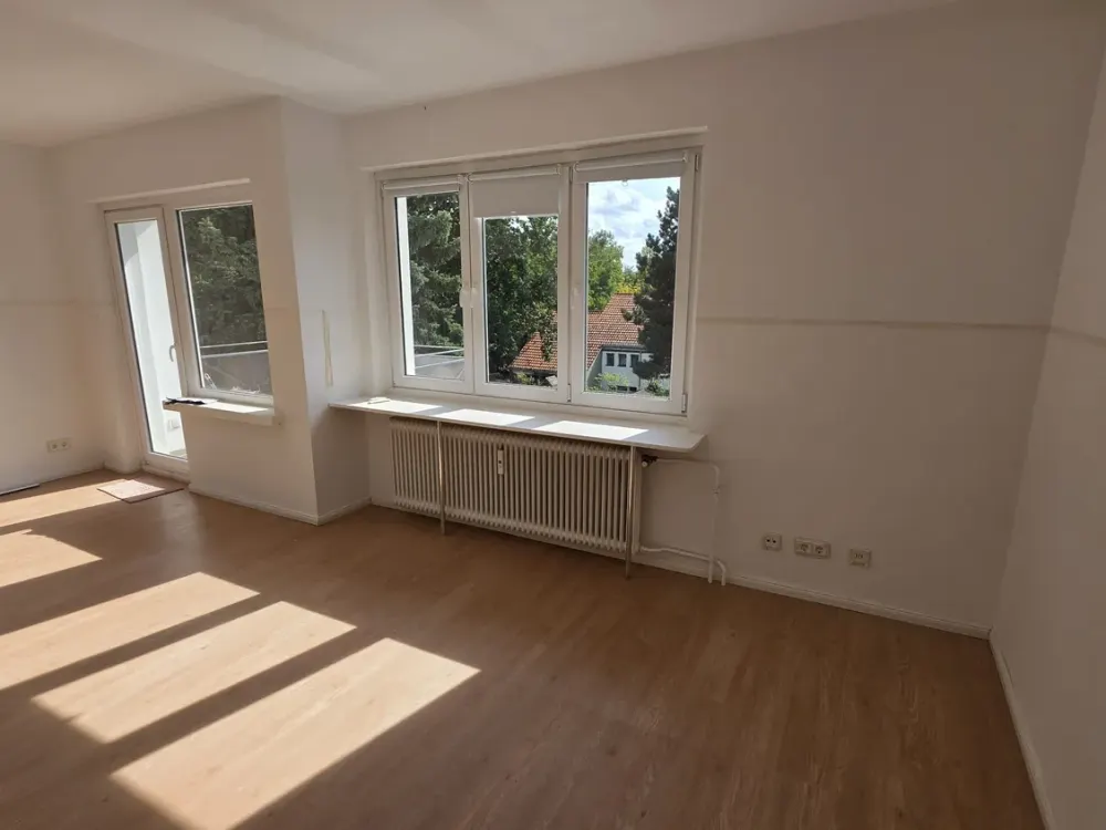 Hochwertig sanierte 3-Zimmer-Wohnung, teilmöbliert, Berlin-Westend, Top-Etage