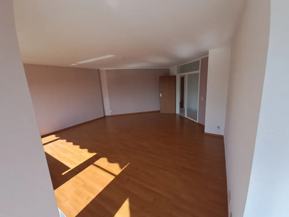 Schöne 2-Zimmer Wohnung im Grünen direkt am Bayerpark