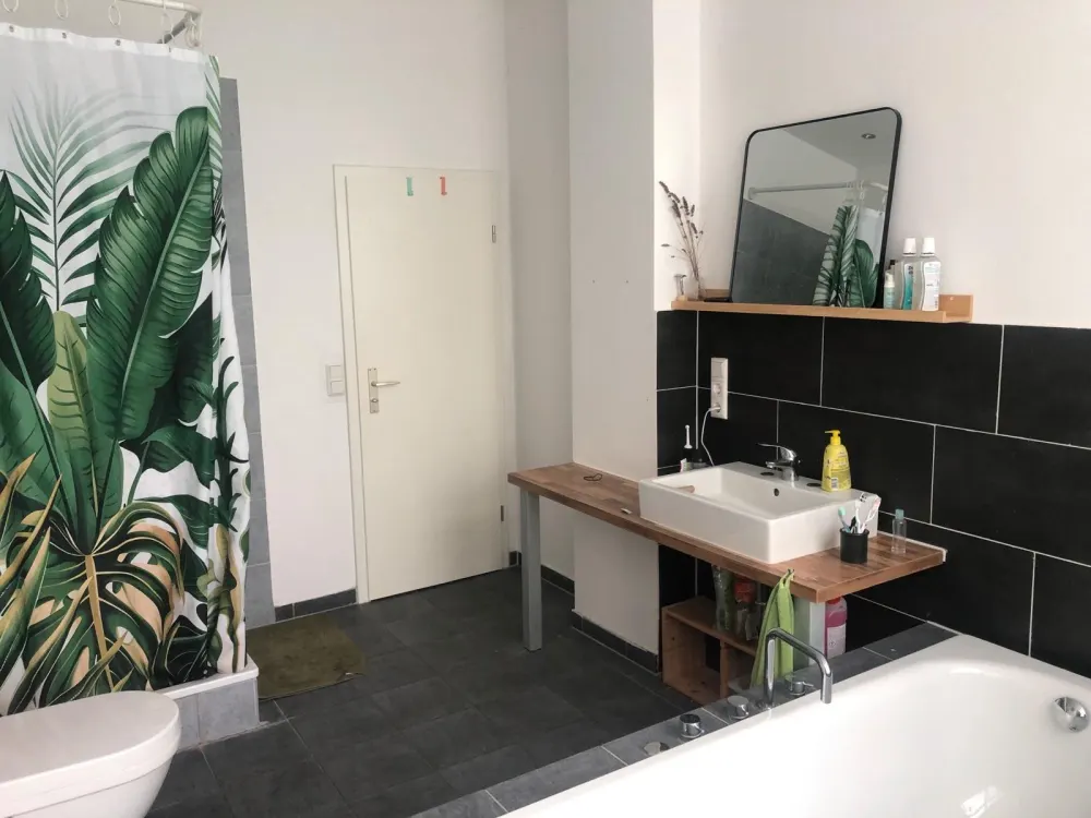 **Zimmer in Tempelhof (25m² - 725€ all-in)*