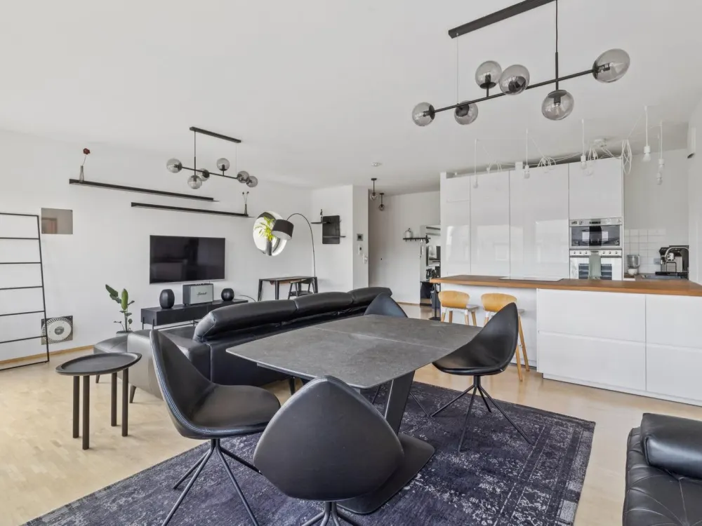 Exklusive, möblierte Zwei-Zimmer-Wohnung in der Innenstadt