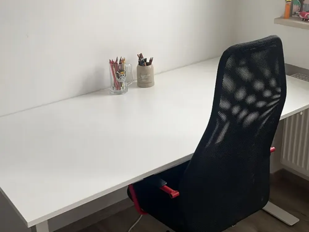 Voll möbliert und inkl. Haushalt!: Top-saniertes EG-Apartment mit TG in M.- Sendling