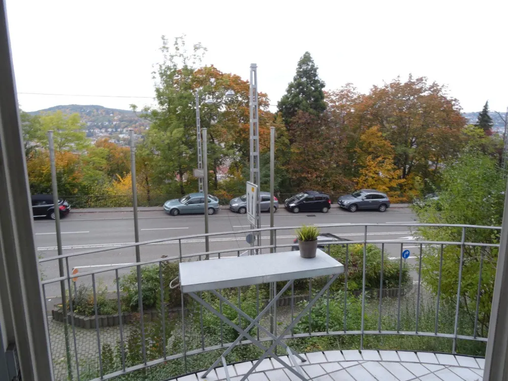 Tolle 4-Zimmer-Wohnung. Balkon. Terrasse. Spektakuläre Aussicht