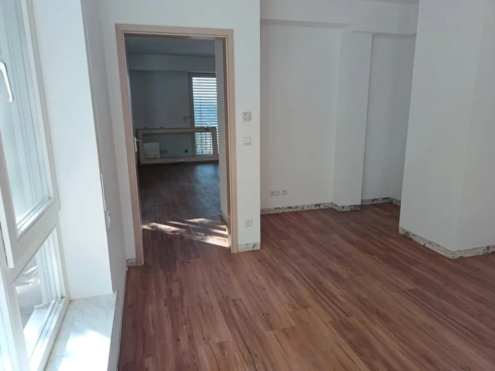 Tolle 4-Zimmer-Wohnung. Balkon. Terrasse. Spektakuläre Aussicht