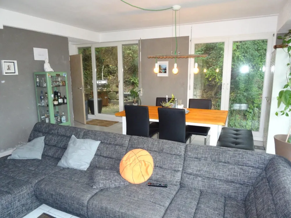 Tolle 4-Zimmer-Wohnung. Balkon. Terrasse. Spektakuläre Aussicht