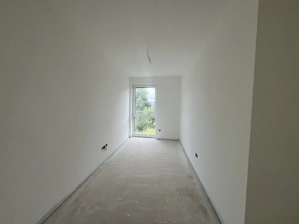 Erstbezug: 3-Zimmer-Wohnung im Obergeschoss mit Balkon