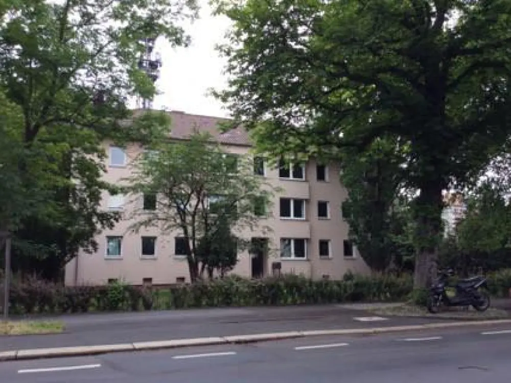 Wohn (t) raum für eine Familie in zentraler Lage