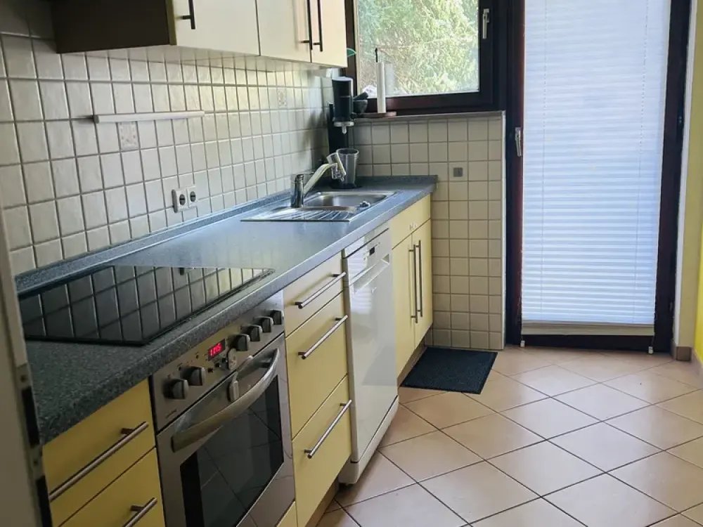 4-Zi.Whg. Blick üb. Stuttgart - exkl. Gartennutzung, EBK
