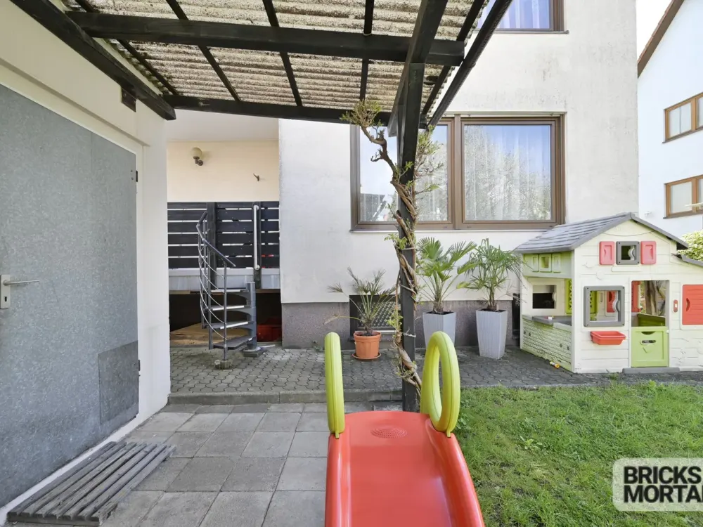 Schöne 3-Zi. Whg. mit Einbauküche und Garten-ab 01.12.2026