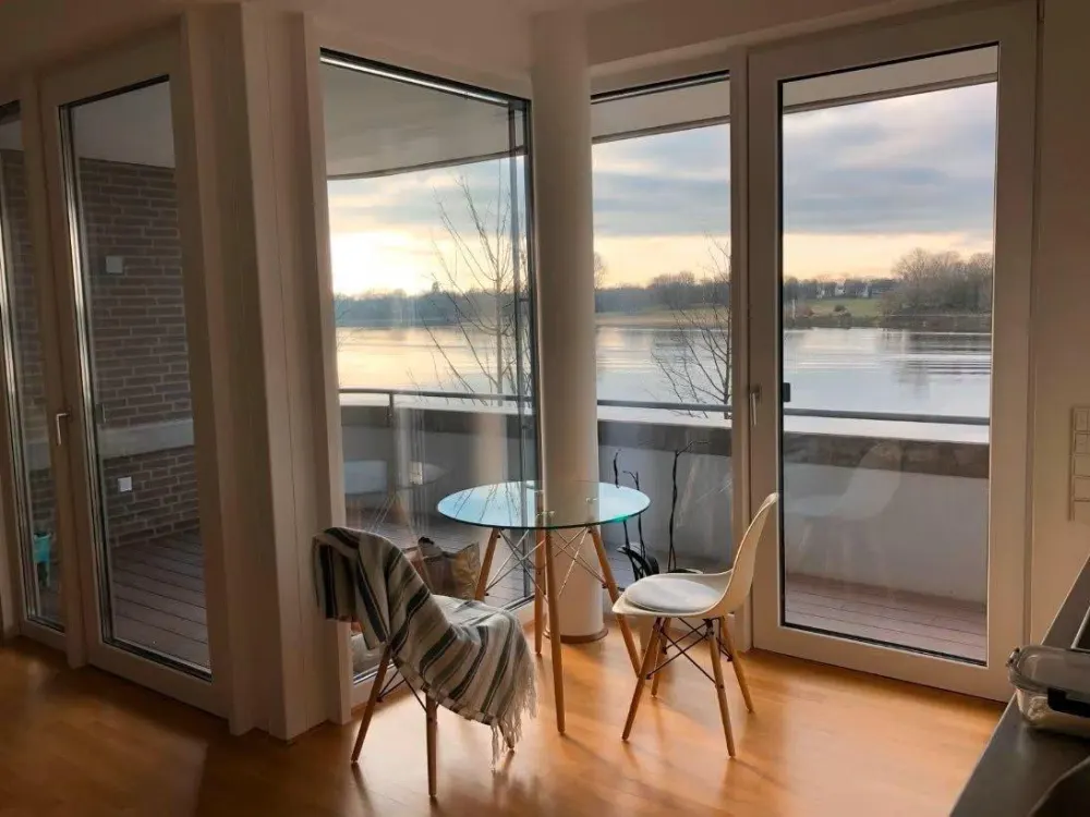 Zwei Zimmer Wohnung - Weser Blick - Süd West Balkon- Überseestadt
