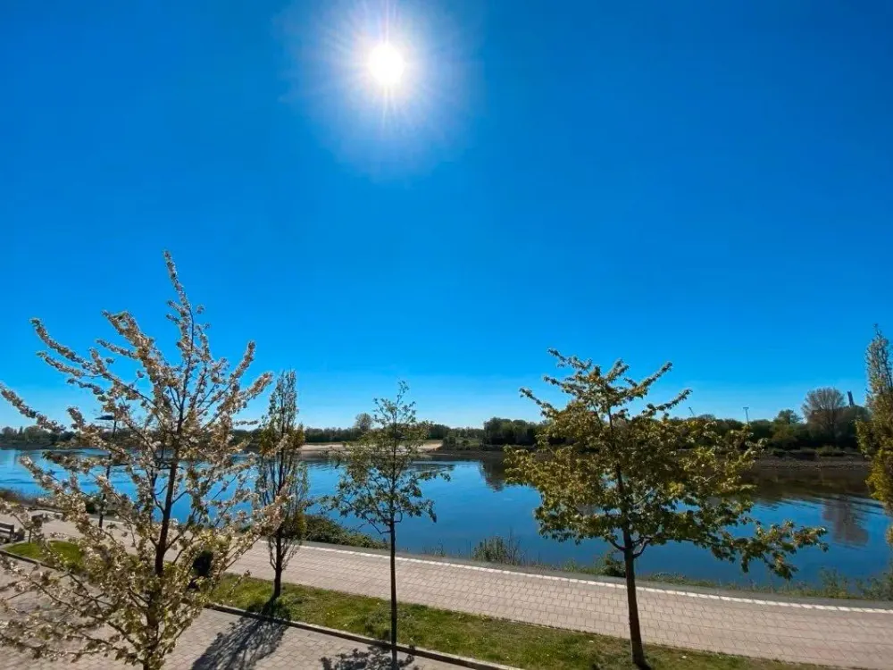 Zwei Zimmer Wohnung - Weser Blick - Süd West Balkon- Überseestadt