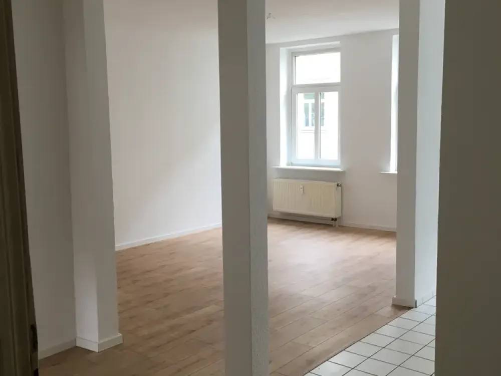Beautiful 2-Room Apartment, Bedroom Facing the Courtyard in Neustadt-Neuschönefeld
