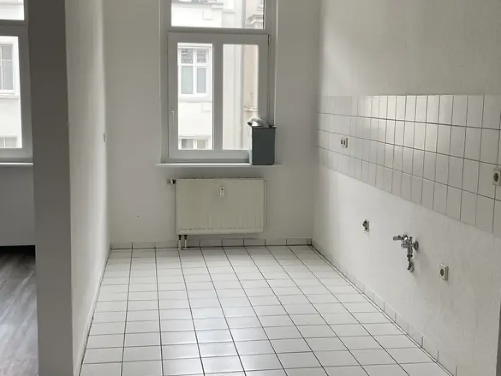 Beautiful 2-Room Apartment, Bedroom Facing the Courtyard in Neustadt-Neuschönefeld