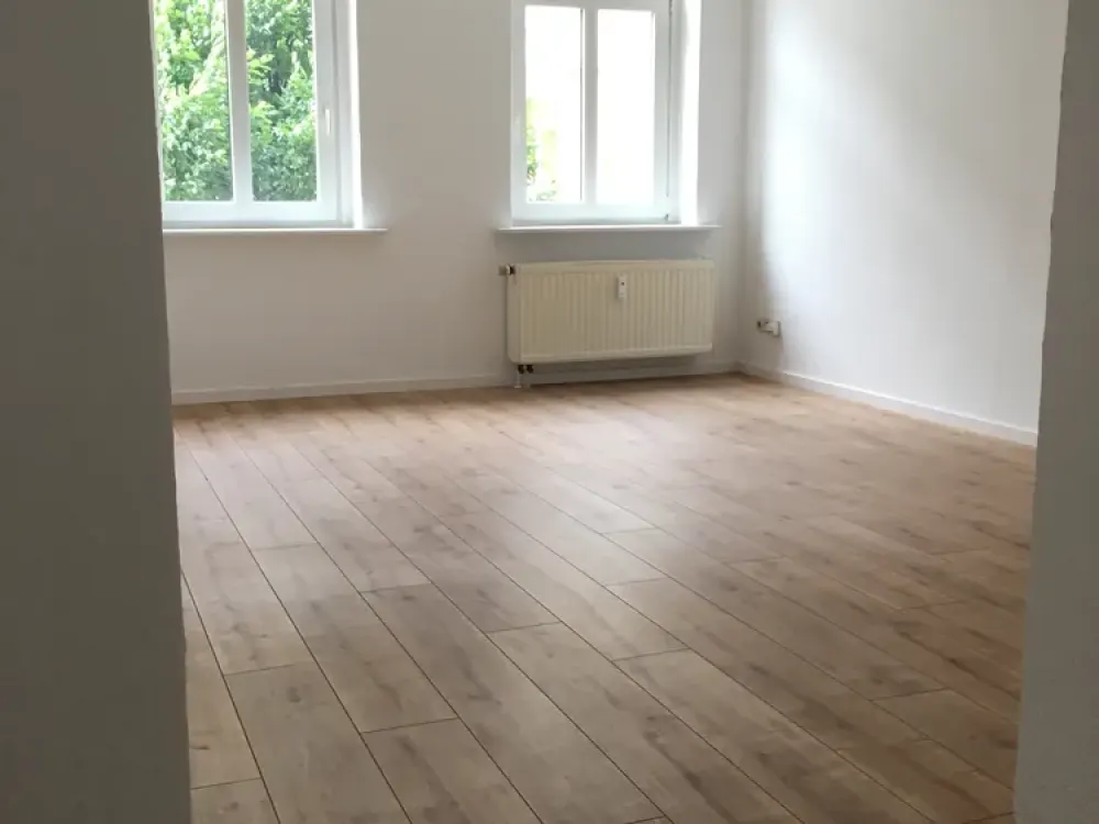 Beautiful 2-Room Apartment, Bedroom Facing the Courtyard in Neustadt-Neuschönefeld