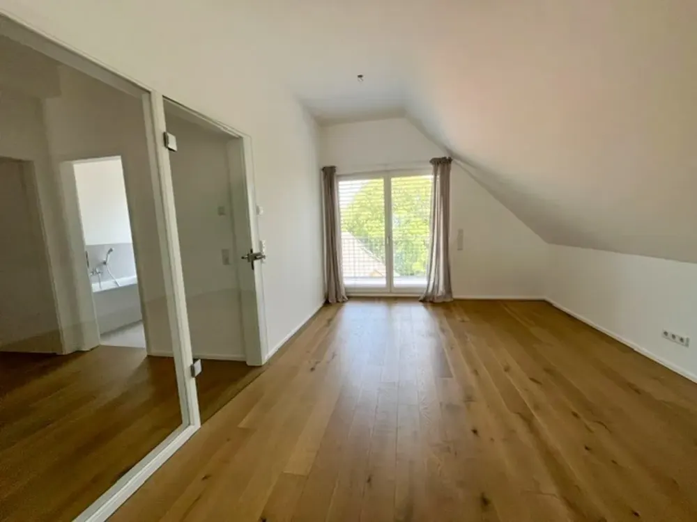 Frechen, hochwertig ausgestattete Penthouse-Wohnung, Domblick, 4 Zi, 138 m², 2 Balkone, EBK, TG