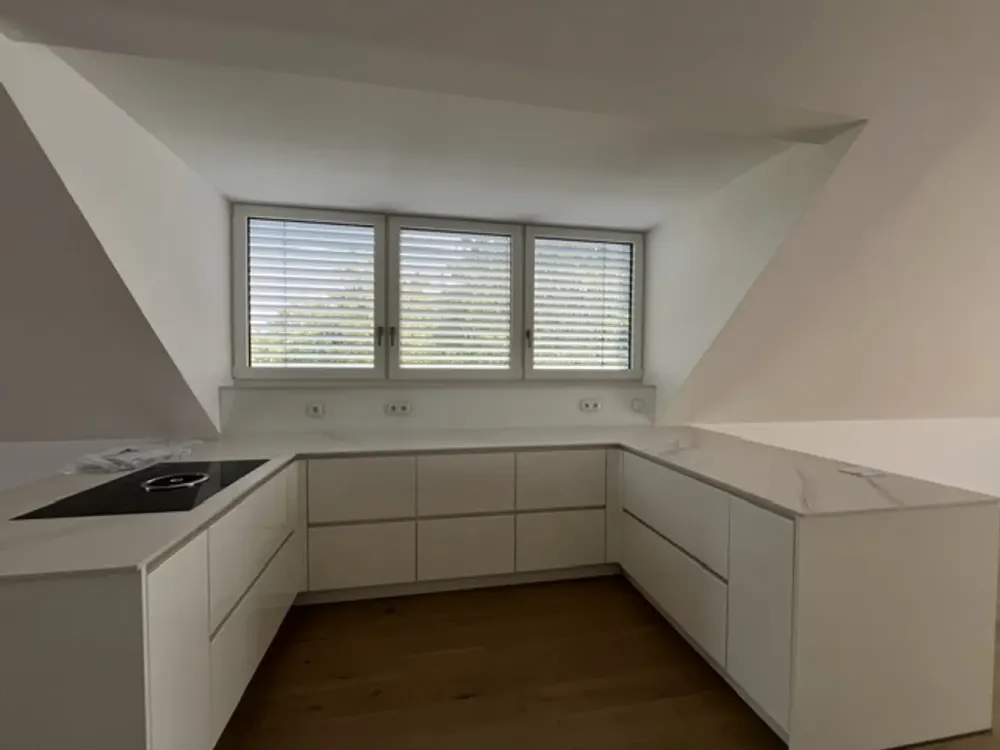 Frechen, hochwertig ausgestattete Penthouse-Wohnung, Domblick, 4 Zi, 138 m², 2 Balkone, EBK, TG