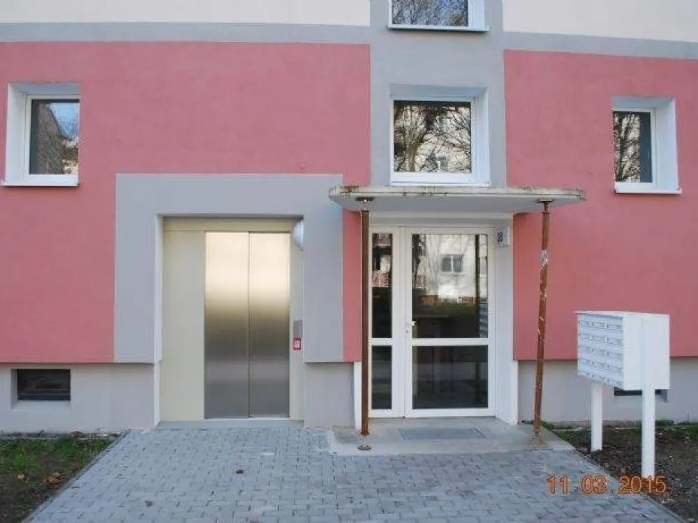 SENIORENGERECHTES BEHINDERTENGERECHTES BARRIEREARMES- WOHNEN 2-ZIMMER WOHNUNG AUFZUG STATT TREPPE ABGESCHLOSSENE ANLAGE BETREUUNG IM HAUS