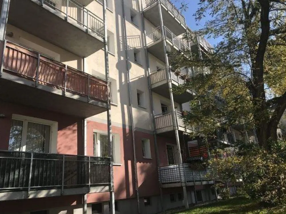 SENIORENGERECHTES BEHINDERTENGERECHTES BARRIEREARMES- WOHNEN 2-ZIMMER WOHNUNG AUFZUG STATT TREPPE ABGESCHLOSSENE ANLAGE BETREUUNG IM HAUS