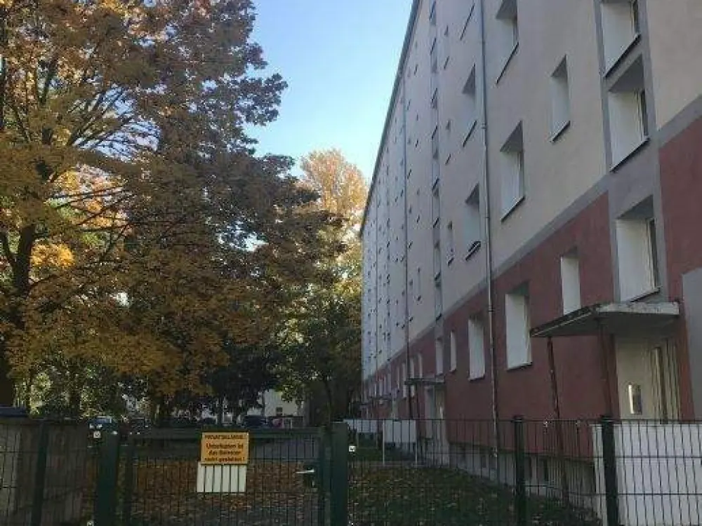 SENIORENGERECHTES BEHINDERTENGERECHTES BARRIEREARMES- WOHNEN 2-ZIMMER WOHNUNG AUFZUG STATT TREPPE ABGESCHLOSSENE ANLAGE BETREUUNG IM HAUS