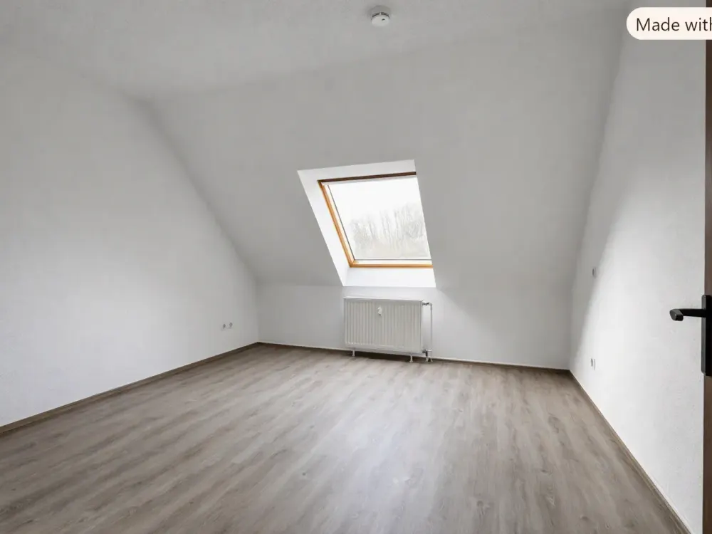 Sonnige 2-Zimmer Dachgeschosswohnung in IS- Letmathe