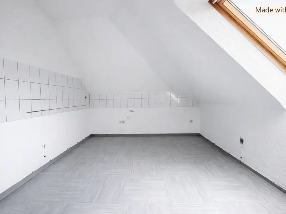 Sonnige 2-Zimmer Dachgeschosswohnung in IS- Letmathe