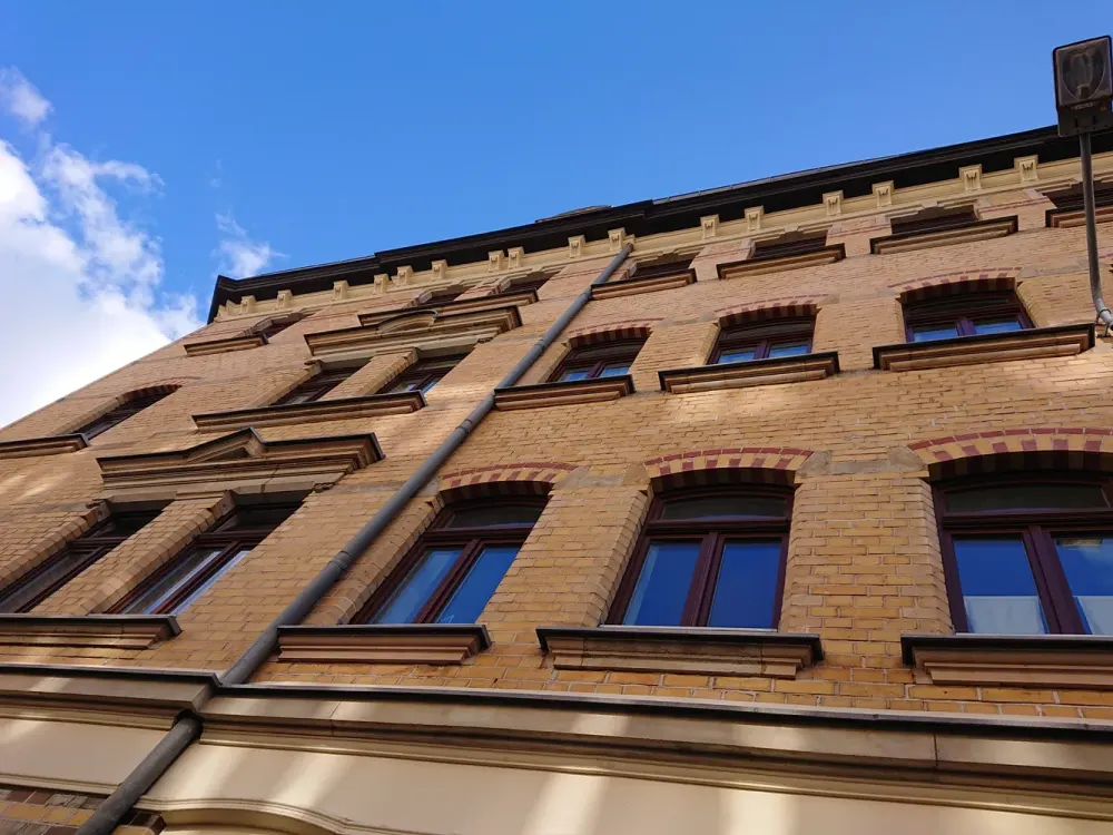 Gohlis-Süd: Neues Business-Apartment im Urban-Industrial-Style, voll möbliert