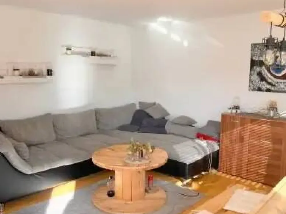 WG-geeignet: Helle 3-Zi.-Wohnung mit Balkon in Maxfeld/Gärten h.d.V.