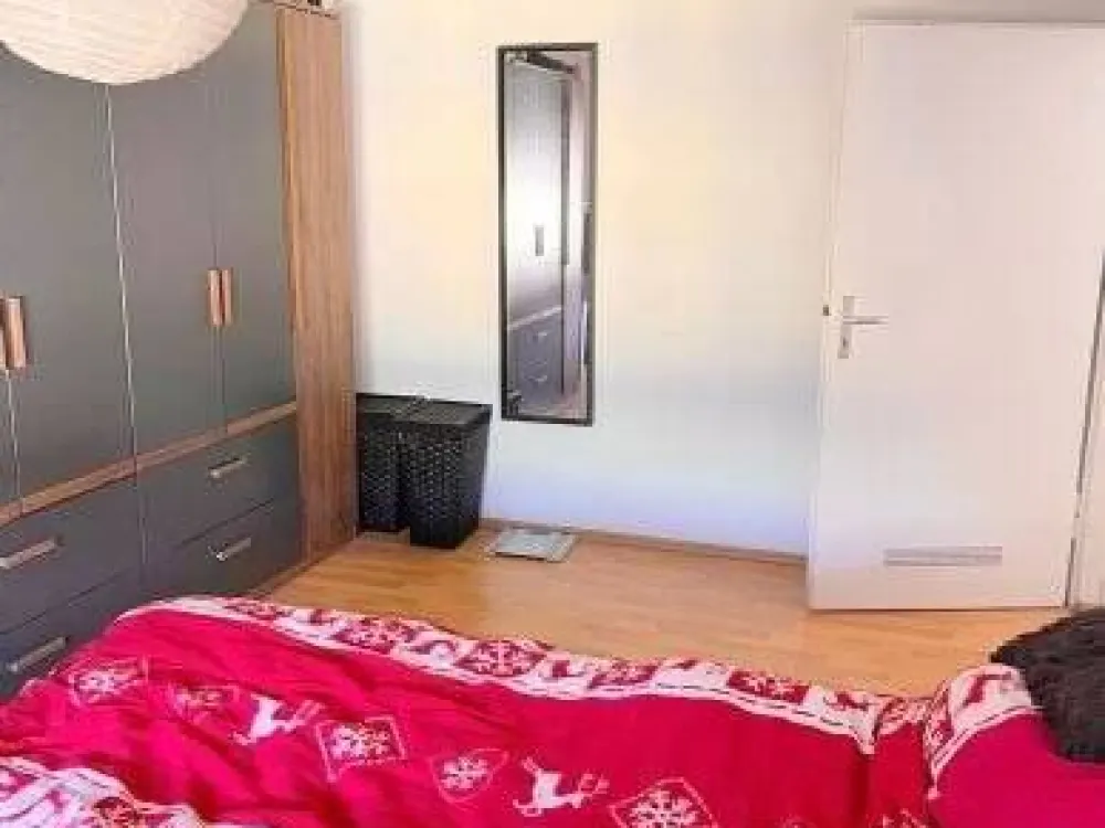 WG-geeignet: Helle 3-Zi.-Wohnung mit Balkon in Maxfeld/Gärten h.d.V.