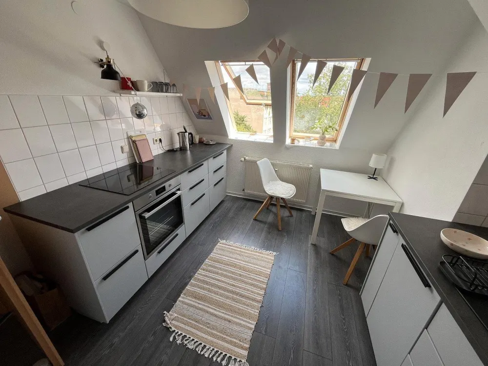 Möblierte 2-Zimmer-Maisonettewohnung in zentraler, ruhiger Lage