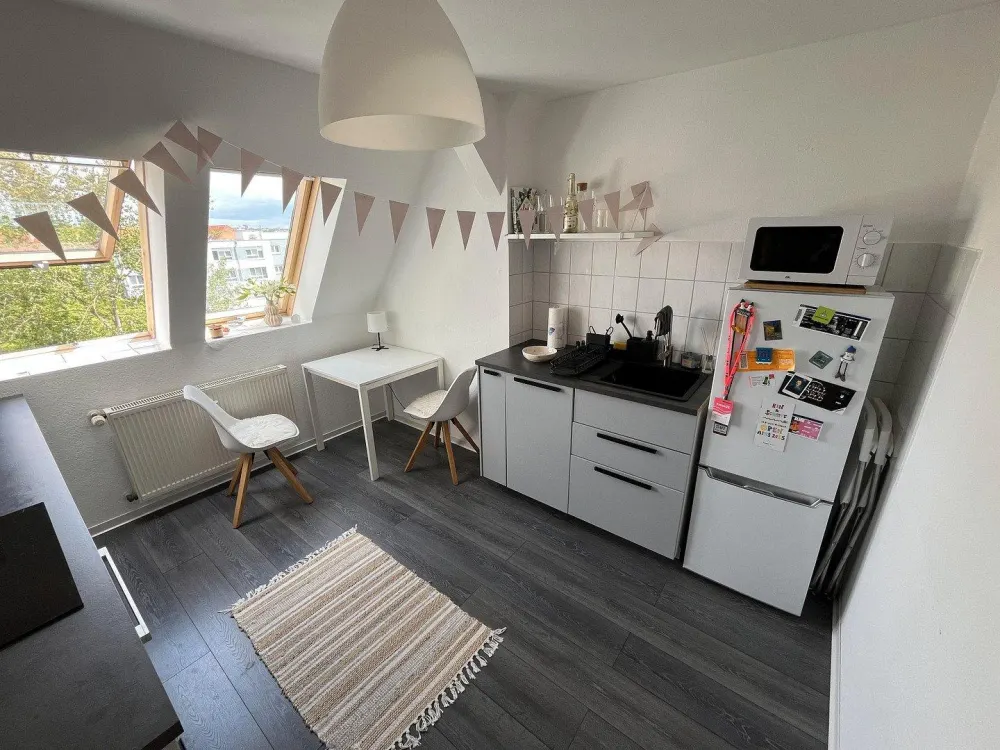 Möblierte 2-Zimmer-Maisonettewohnung in zentraler, ruhiger Lage