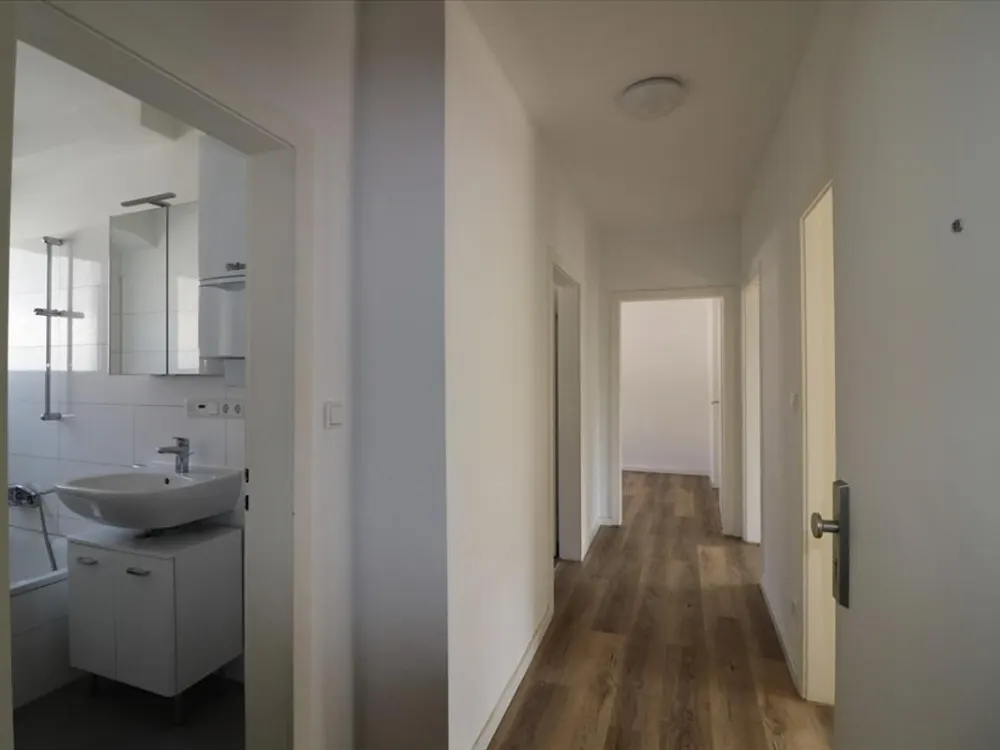 *3 Zimmer mit Balkon* in Krefeld, Dießemer Str.