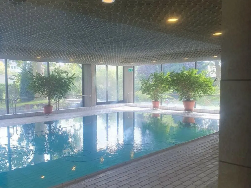 2-Zimmer-Wohnung mit Schwimmbadnutzung in Kaarst - saniertes Bad
