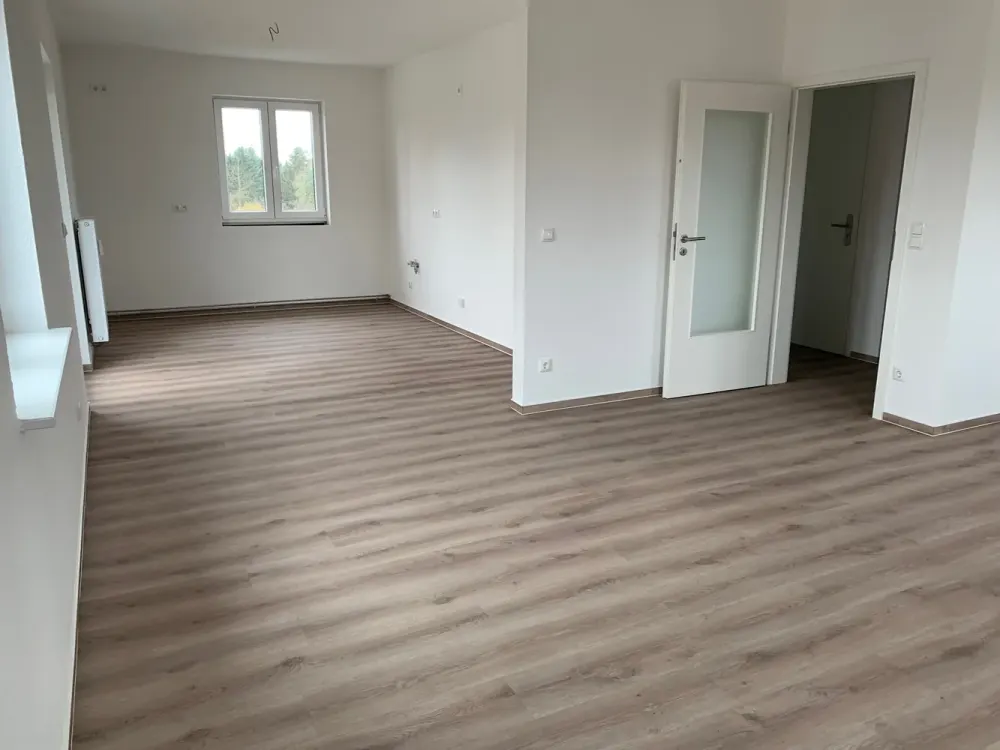Geräumige 4-Zimmerwohnung mit 2 Balkonen im Grünen