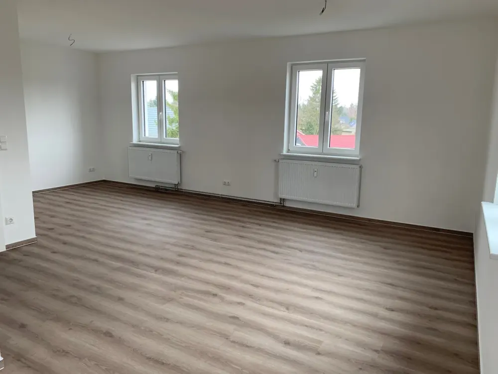 Geräumige 4-Zimmerwohnung mit 2 Balkonen im Grünen