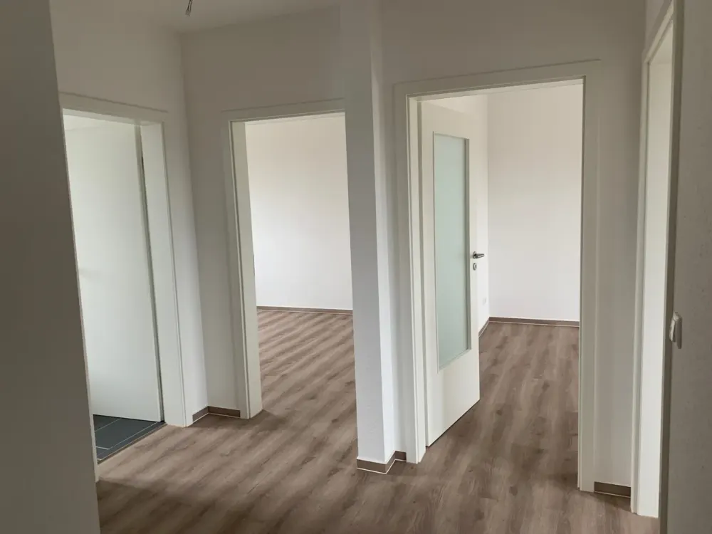 Geräumige 4-Zimmerwohnung mit 2 Balkonen im Grünen